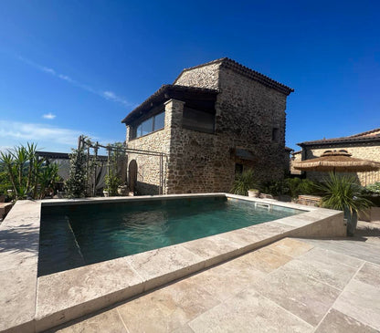 gîte de luxe avec piscine chauffée privative saint Christol les Alès 